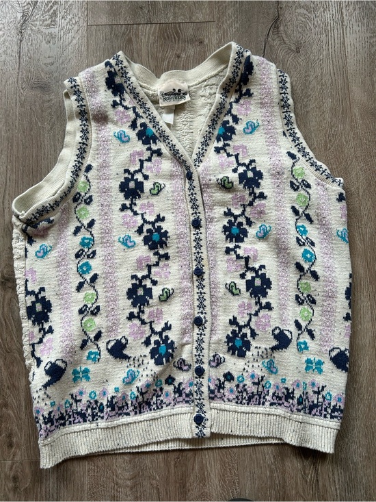 Northern Reflections Jackets & Blazers - Vintage Northern Reflections Cream Knit Floral Button-Up Vest